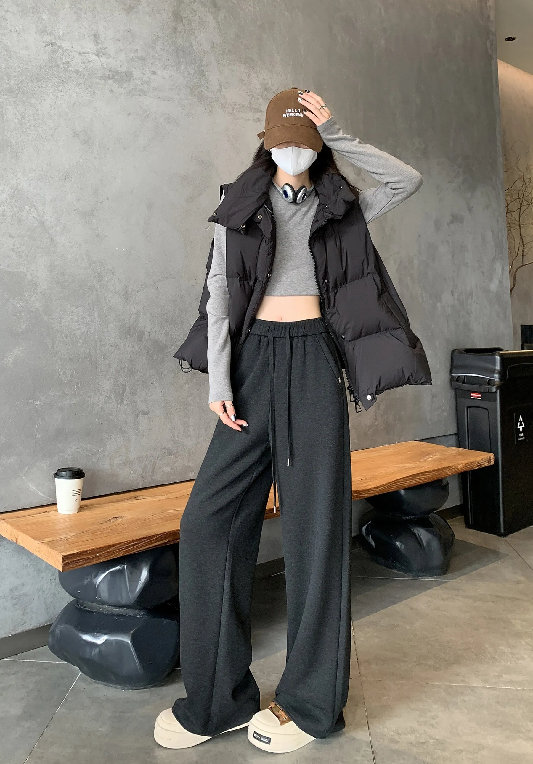Women's Straight Leg Solid Color Sweatpants with Comfortable Fit