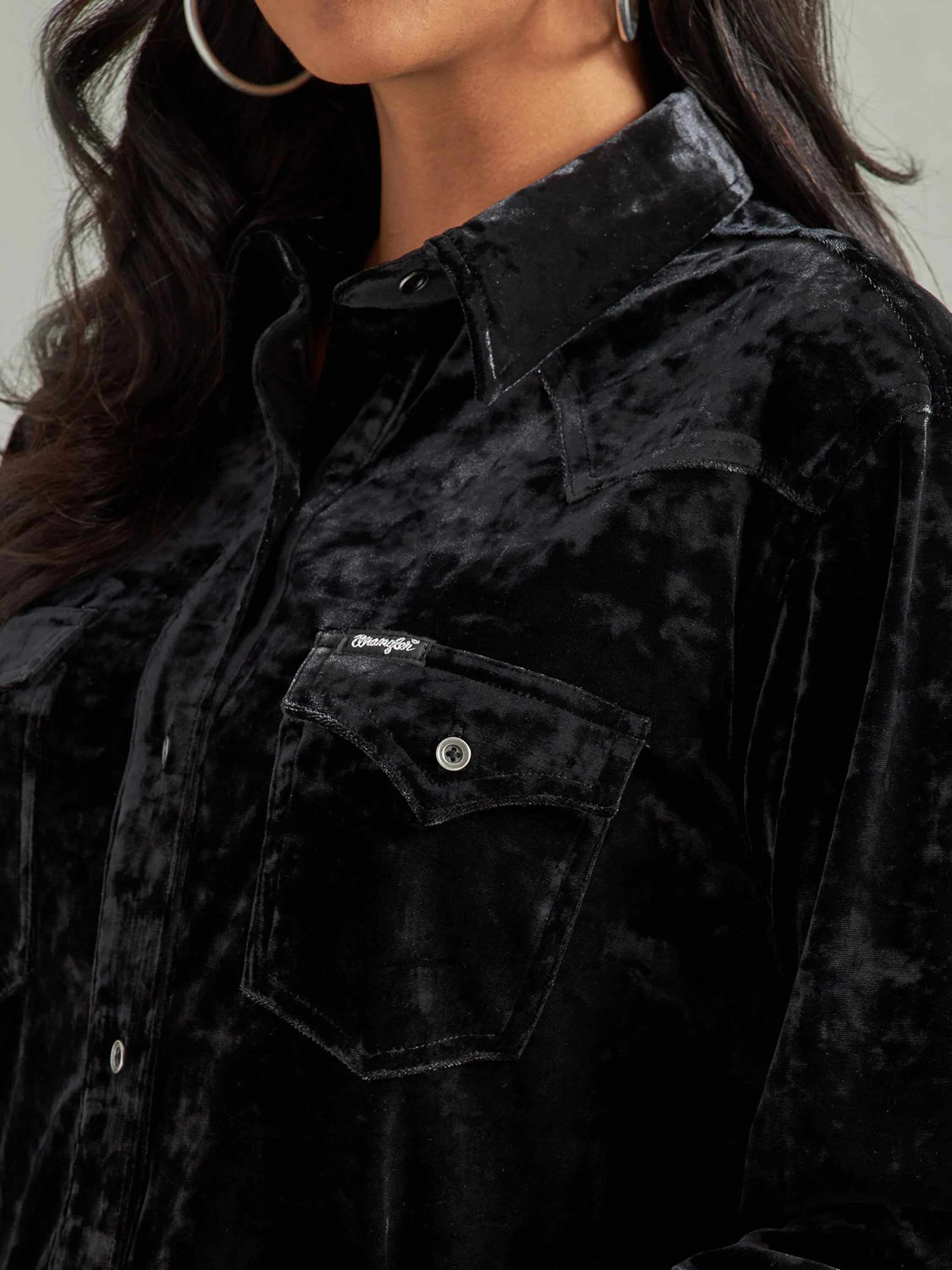 Wrangler Women's Retro Black Velvet Boyfriend Fit Button Down Top